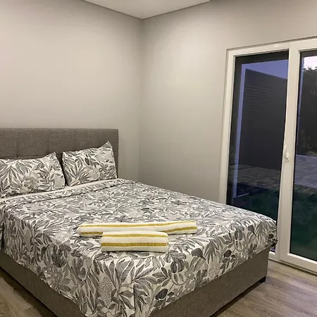 Moradiat4 Com Piscina Arrentela